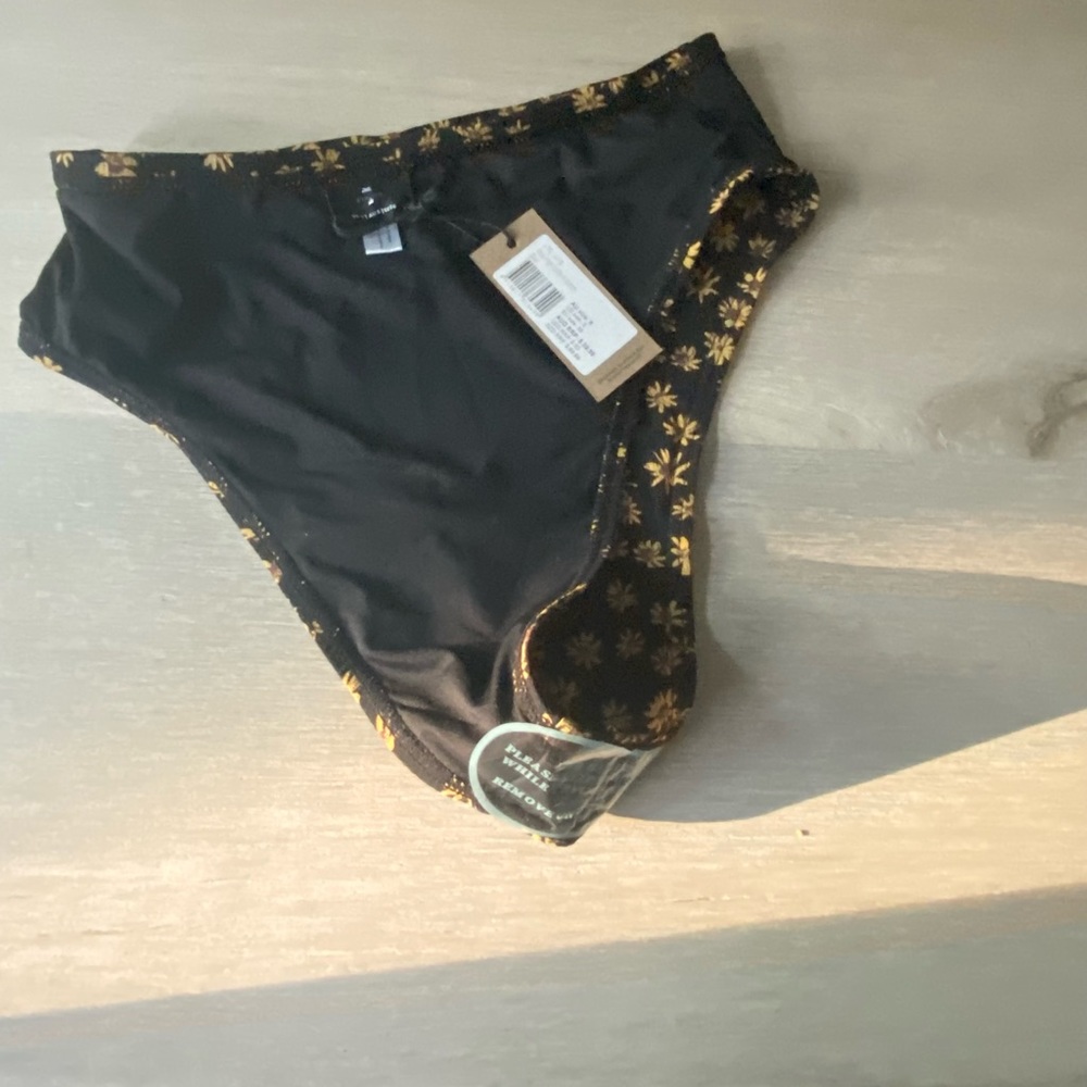 Floral High-Waisted Bikini Set - Picture 7 of 9